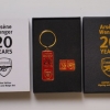 Arsène Wenger Keyring & Badge Set football programme